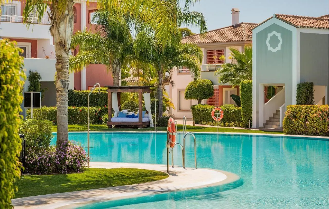 Nice Apartment In Estepona With Wifi 0*,
