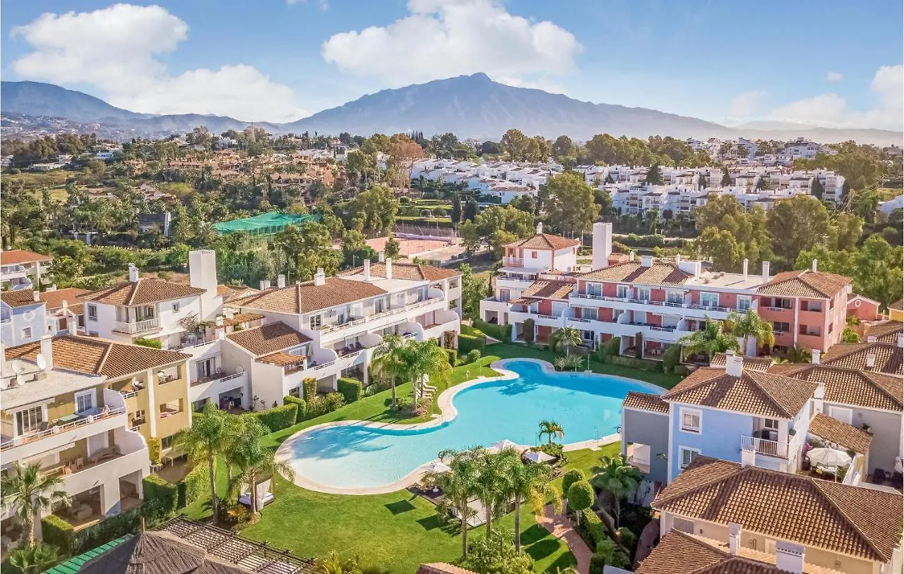 Nice Apartment In Estepona With Wifi