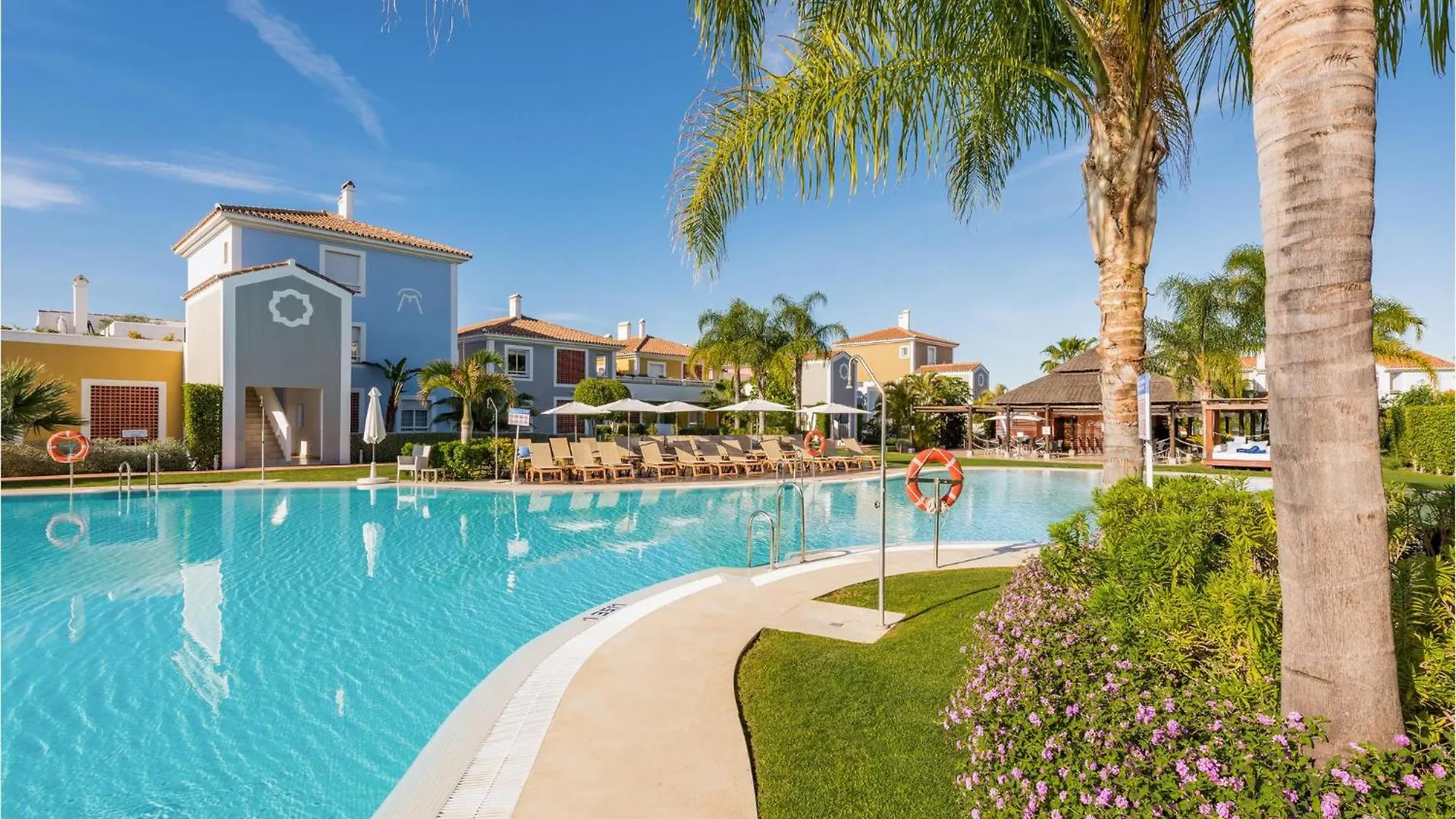 Nice Apartment In Estepona With Wifi